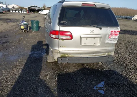 2002 Toyota Sienna Xle from USA, damaged, VIN 4T3ZF13C02U481903